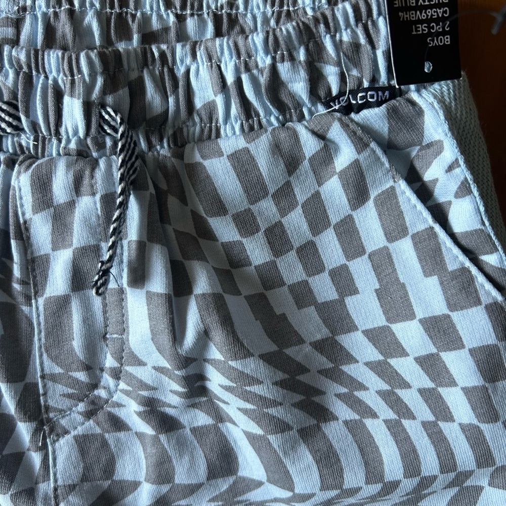 Volcom boys Gray Chevron Set - Picture 4 of 11